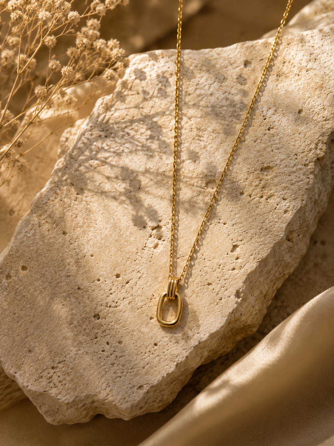 Aura Link Pendant Necklace